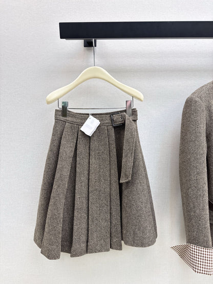 Brune NEW pleated skirt