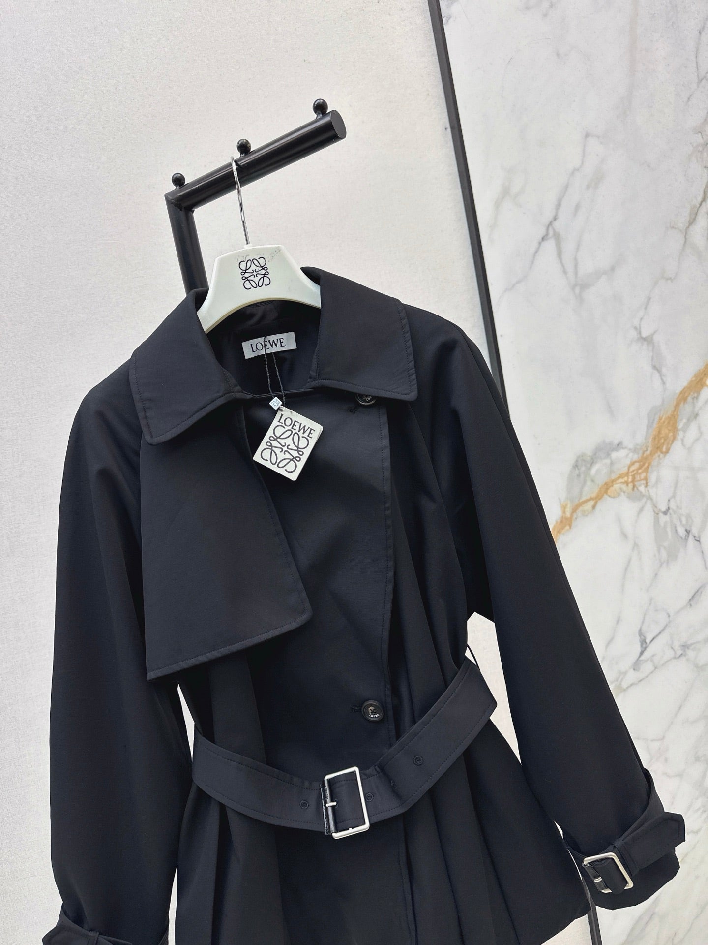 Loe NEW windbreaker jacket