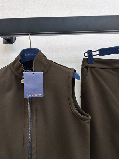 Louis NEW Vest and cropped trousers set