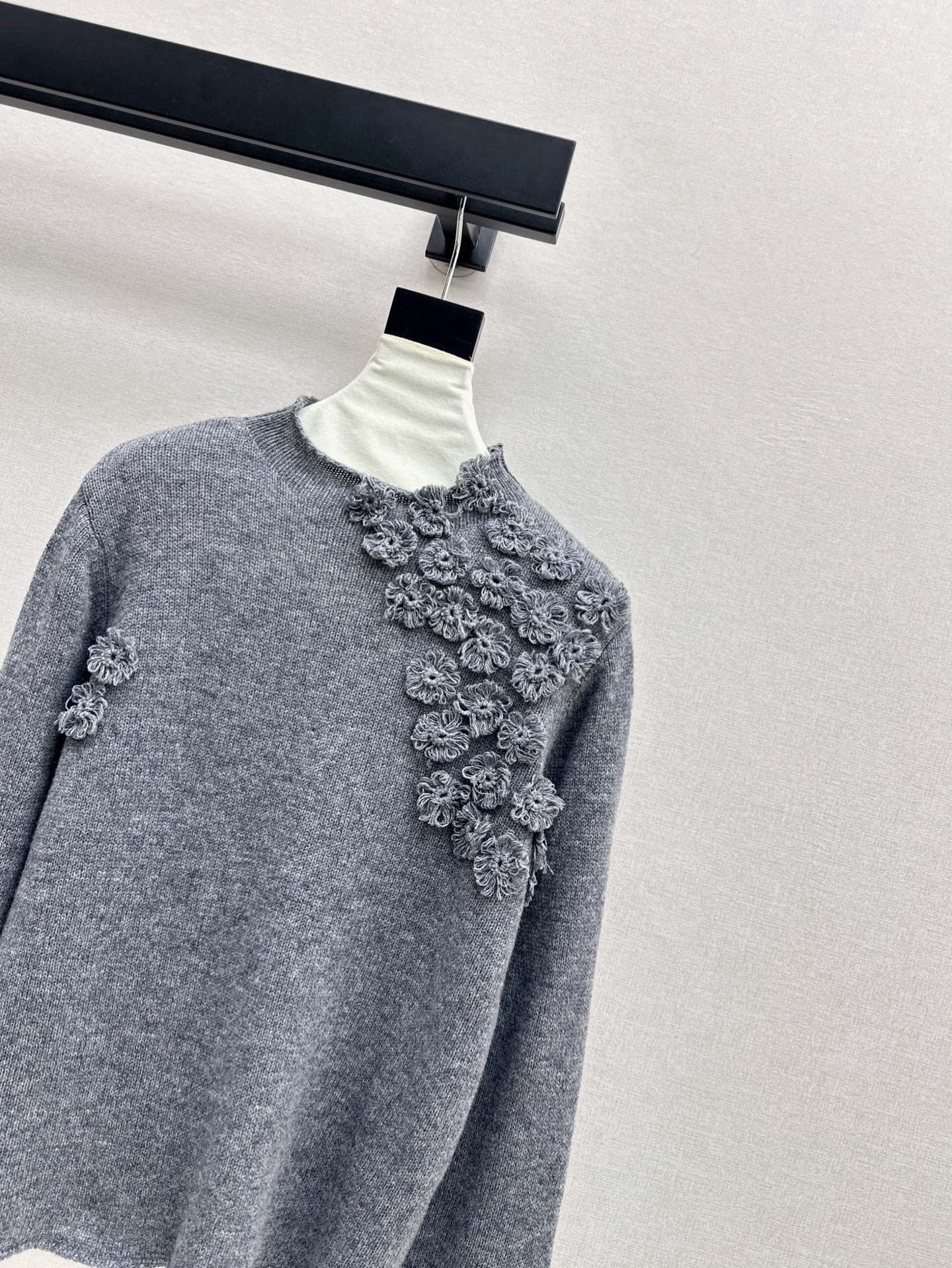 Miu NEW knitted sweater