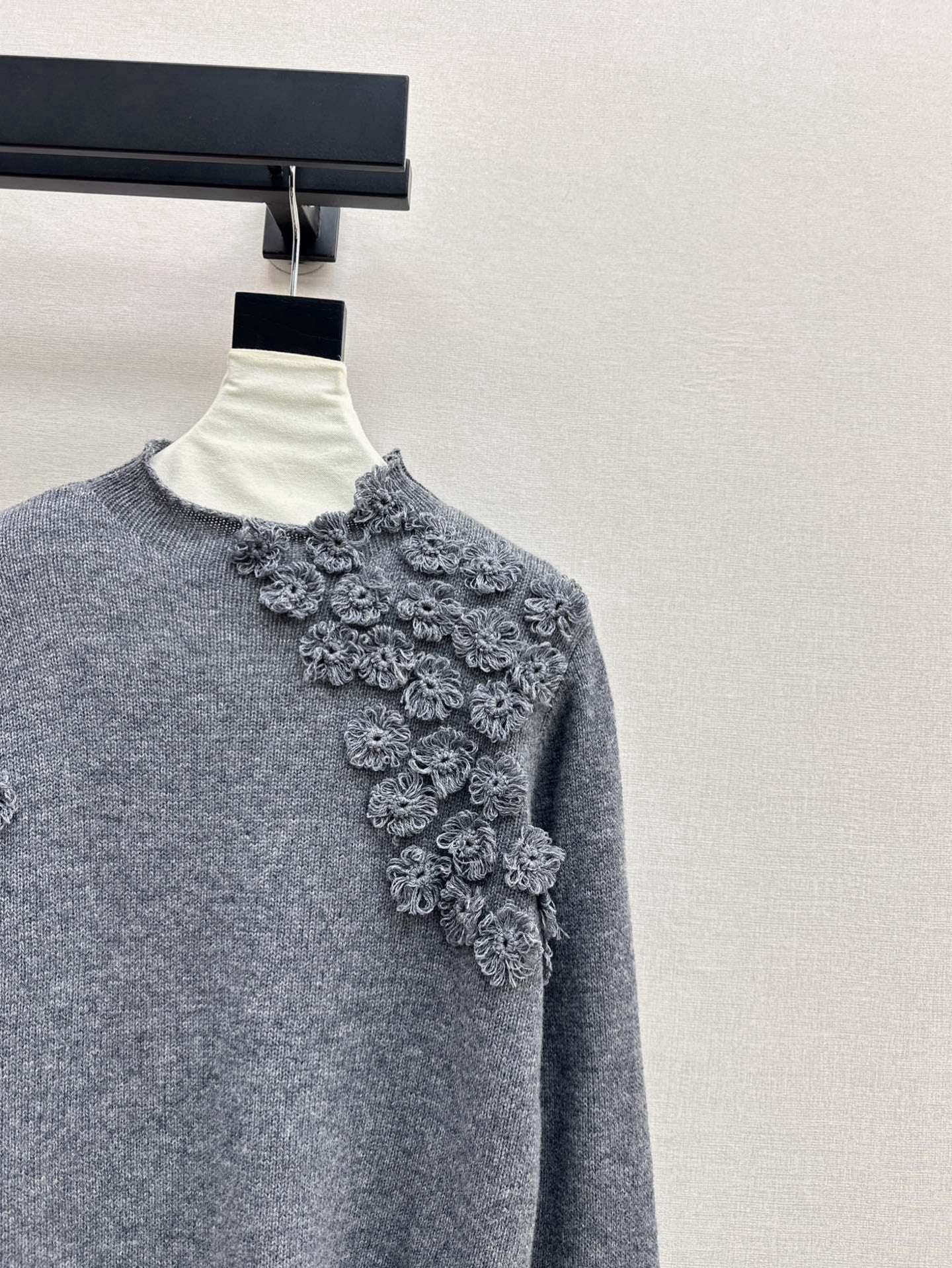Miu NEW knitted sweater