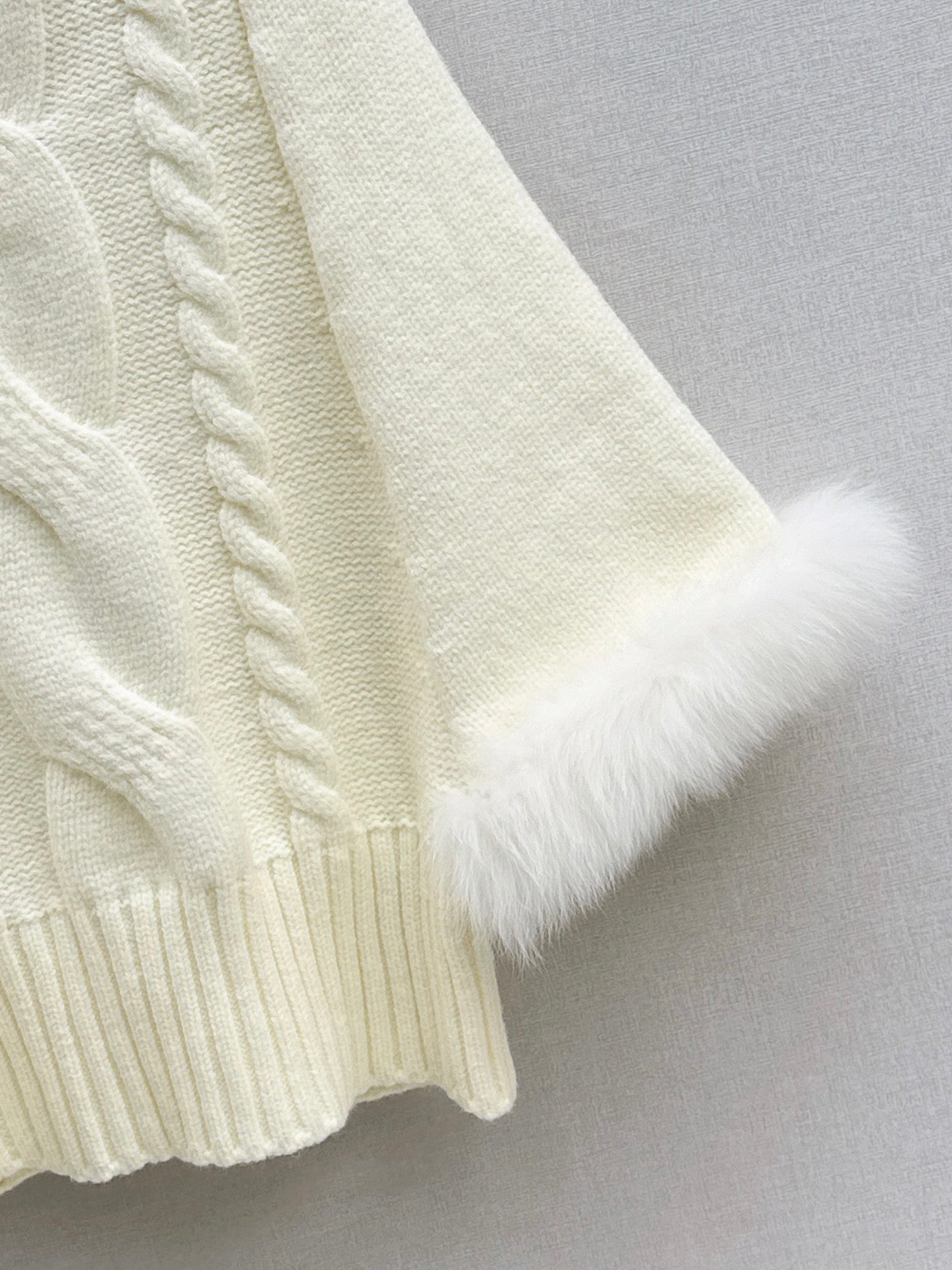 Fend NEW Turtleneck sweater