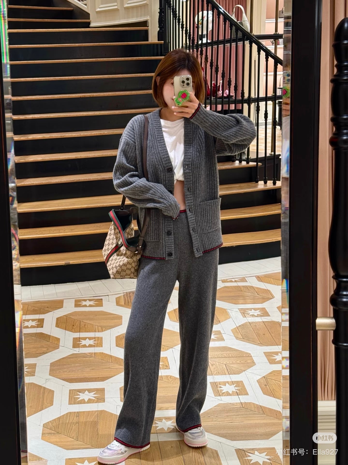 Guc NEW knitted suit