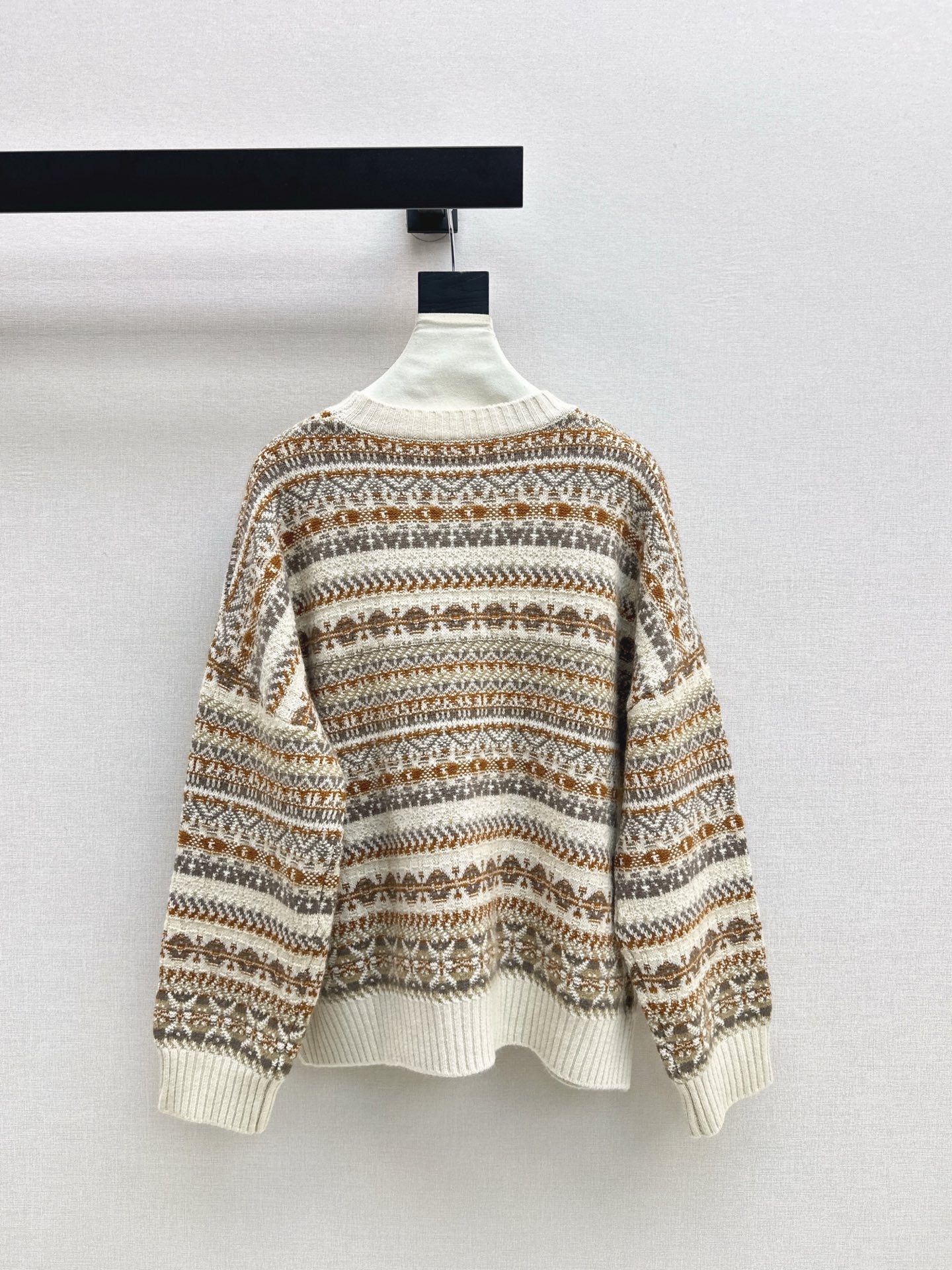 Loro NEW knitted sweater