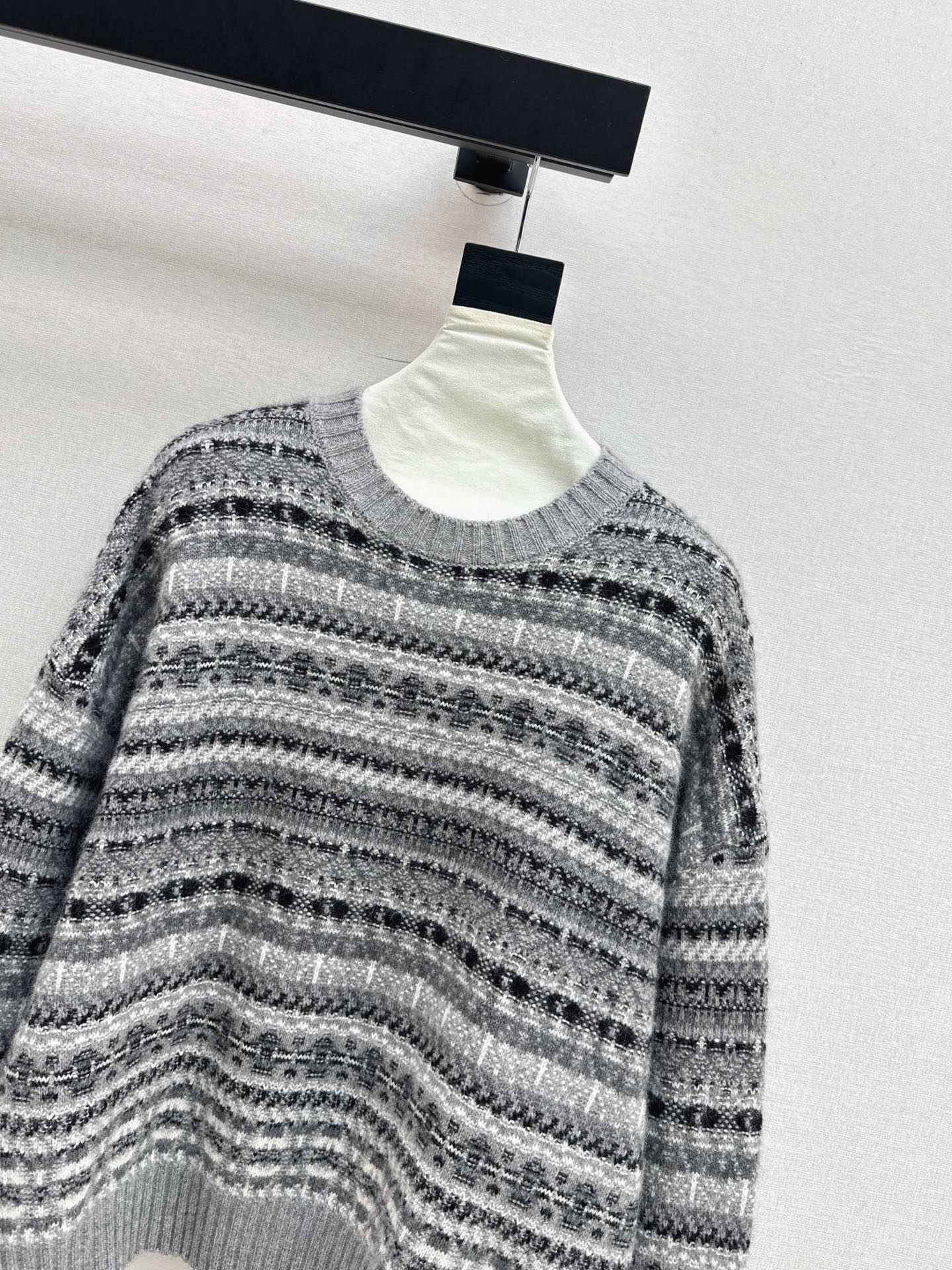 Loro NEW knitted sweater