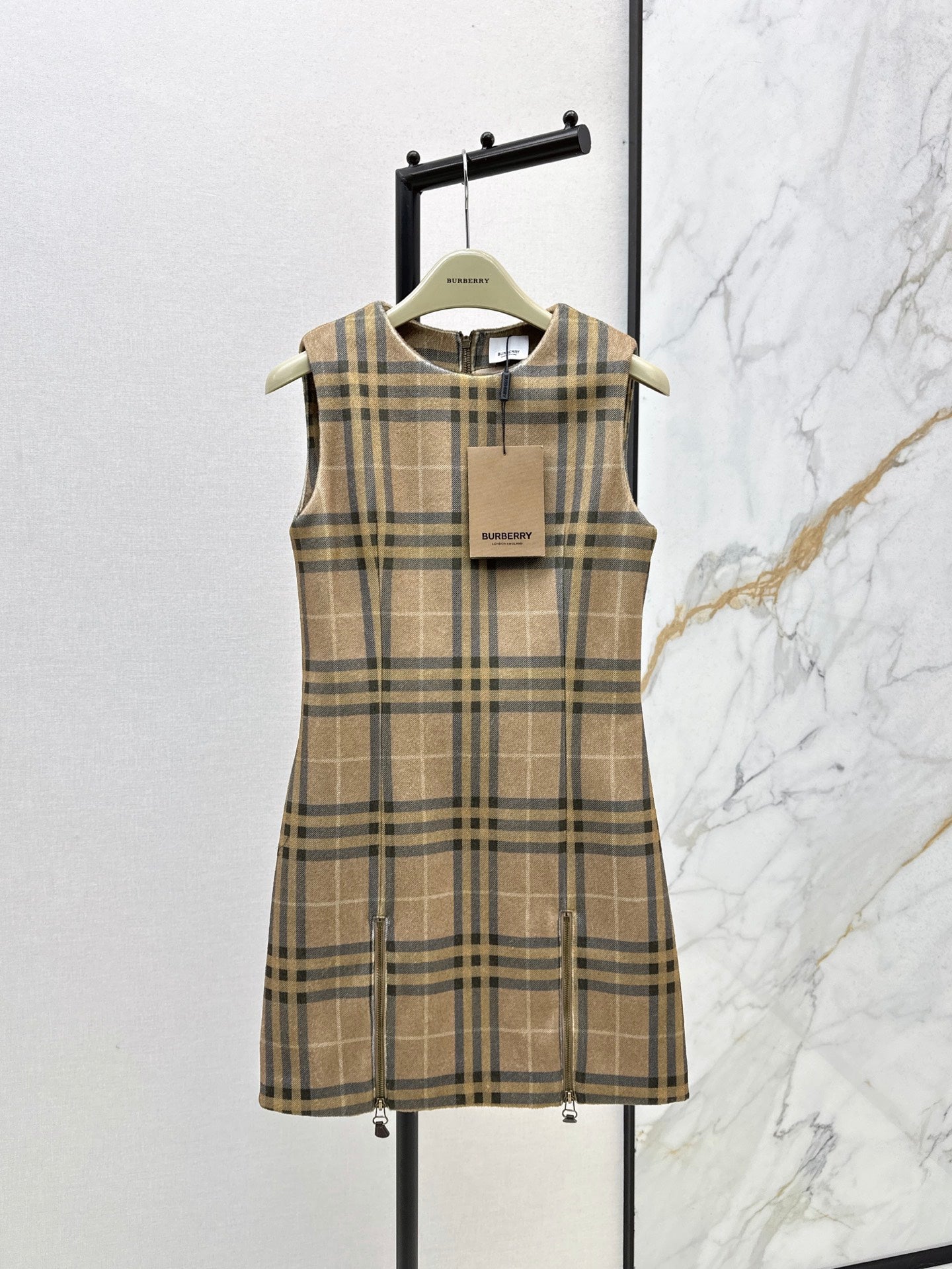 Bur NEW plaid dress