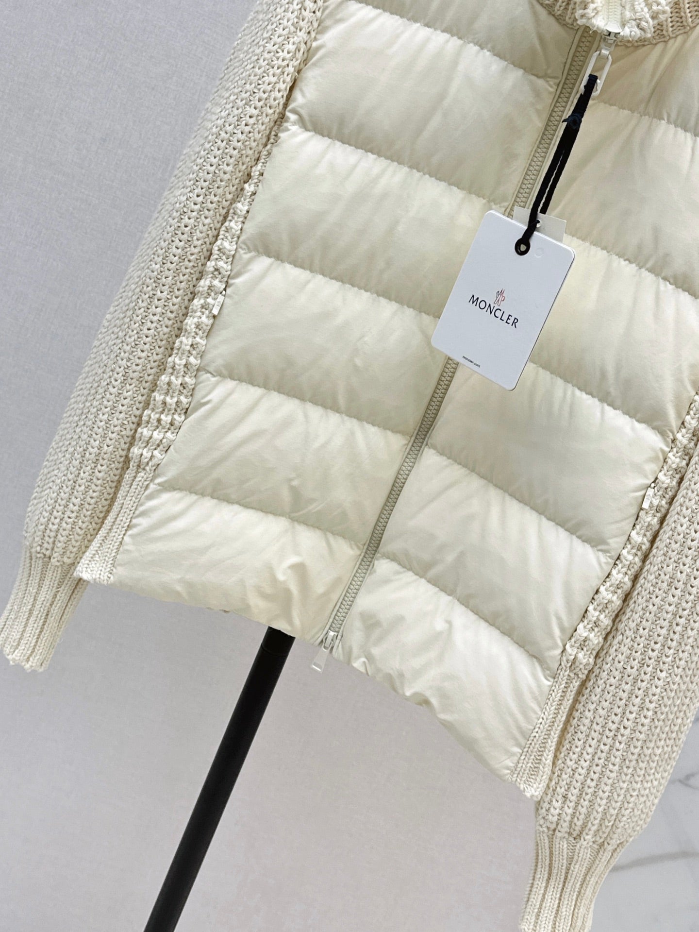 Mocn NEW down jacket