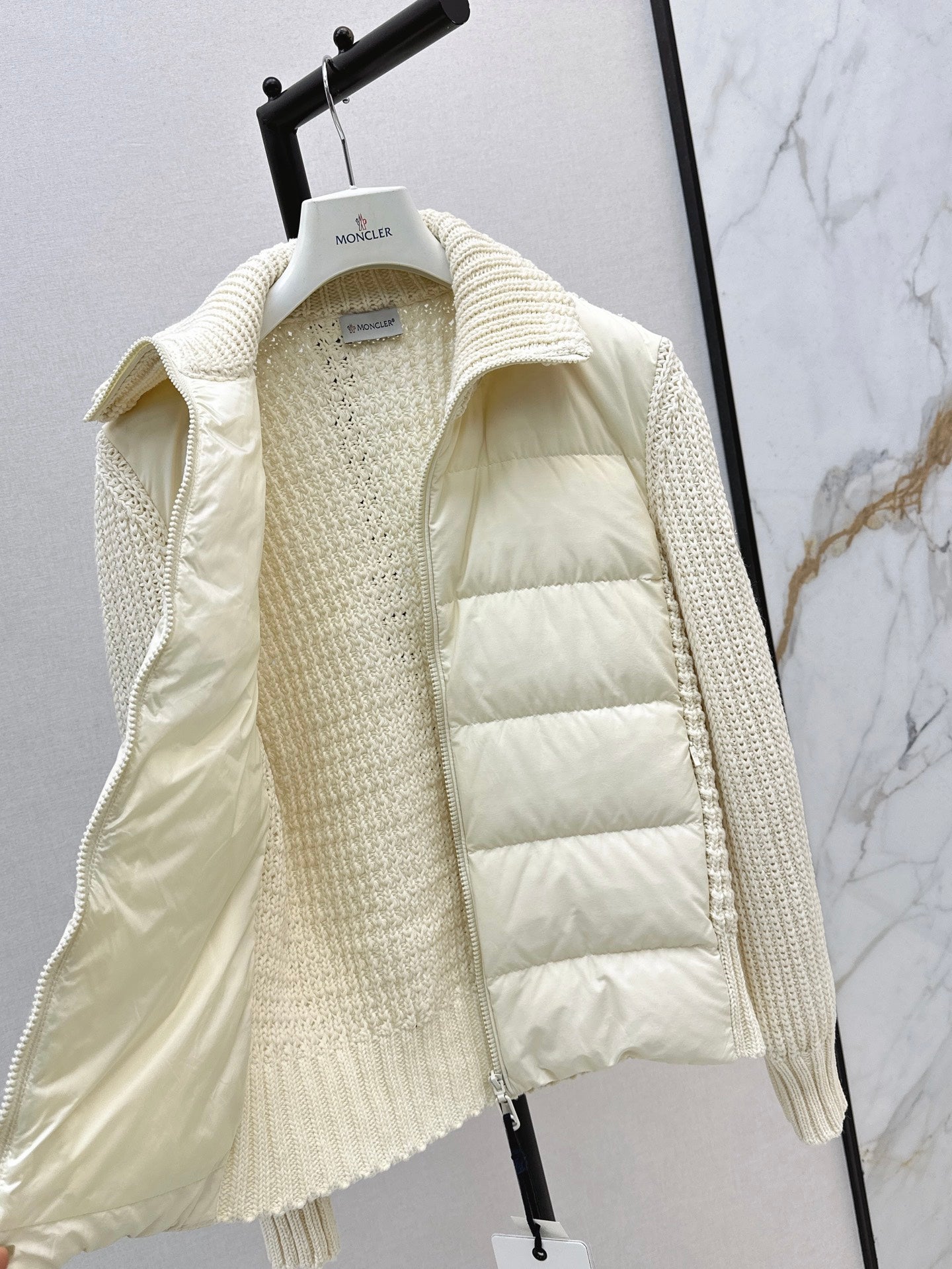 Mocn NEW down jacket