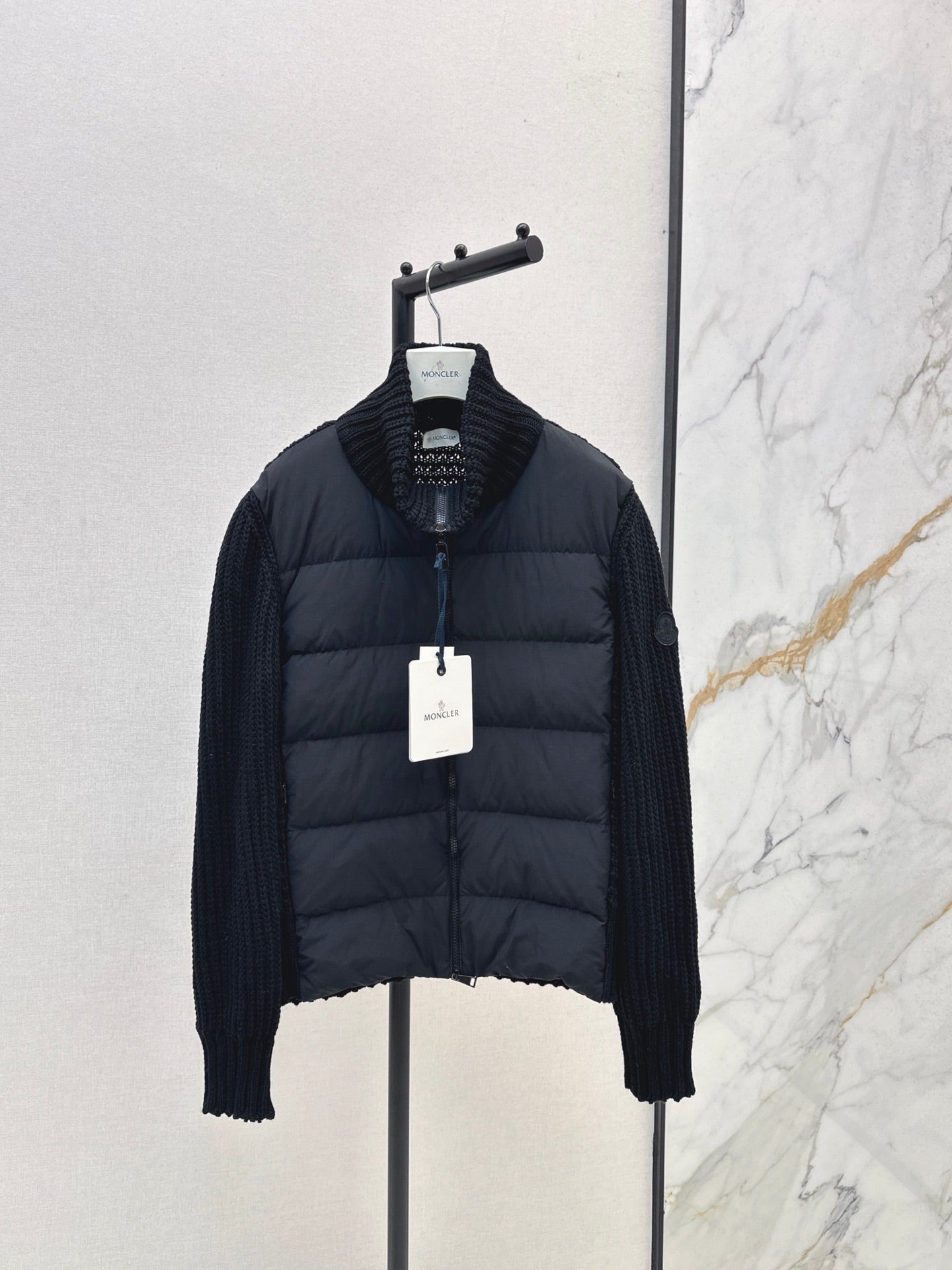 Mocn NEW down jacket