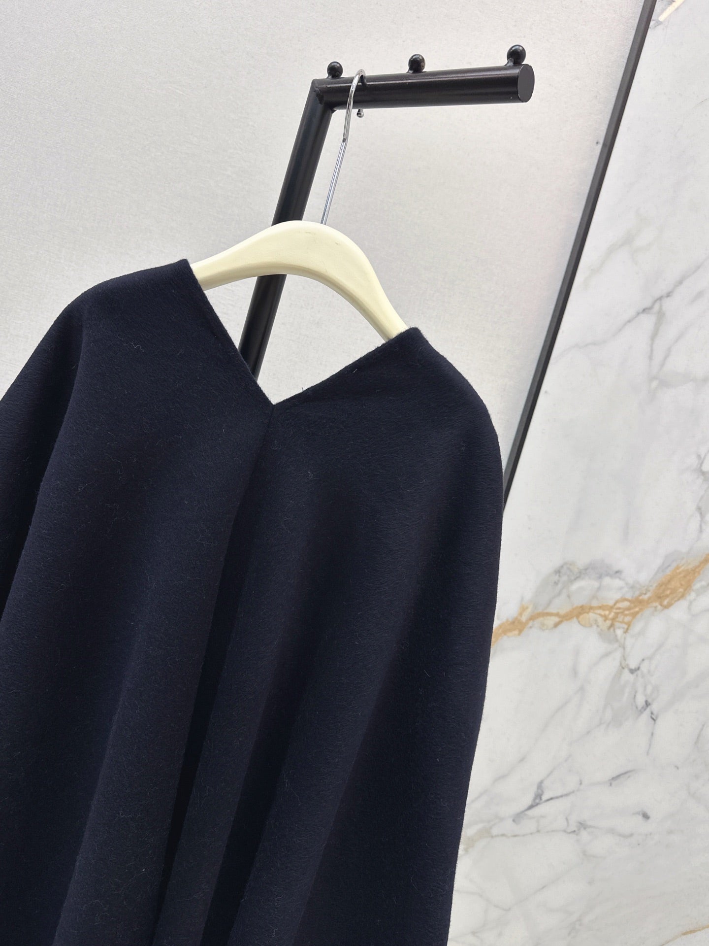 Brune NEW wool shawl