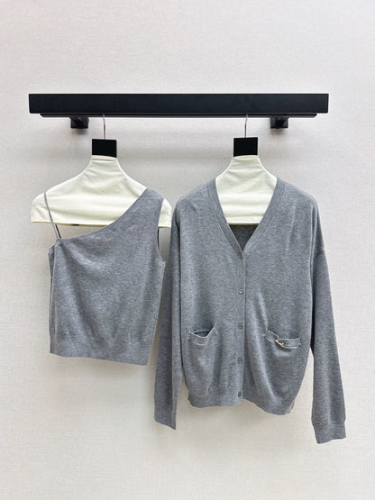 Miu NEW Knitted cardigan vest set