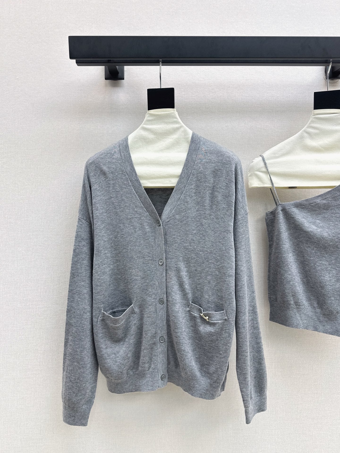 Miu NEW Knitted cardigan vest set