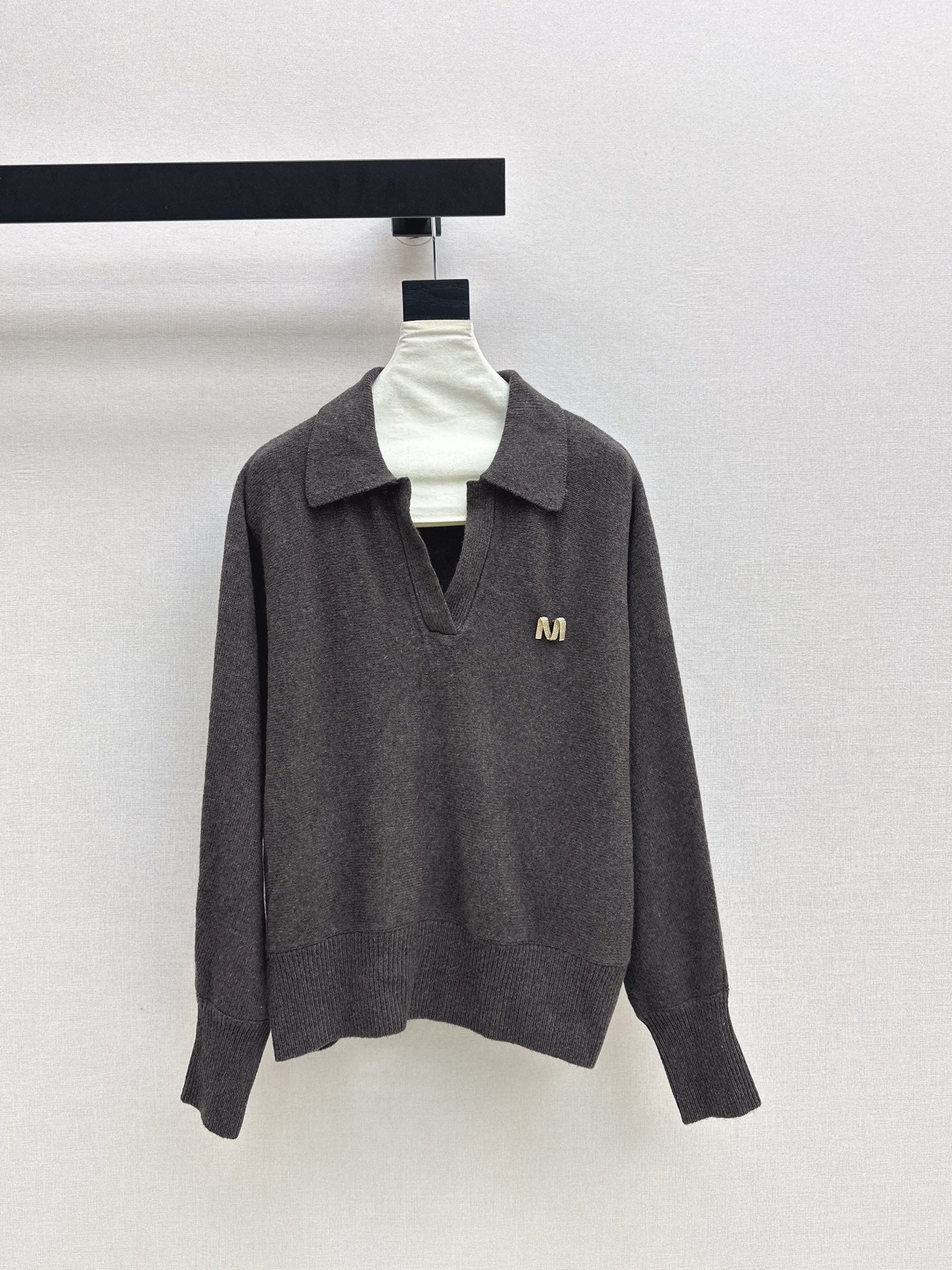 Max NEW lapel sweater