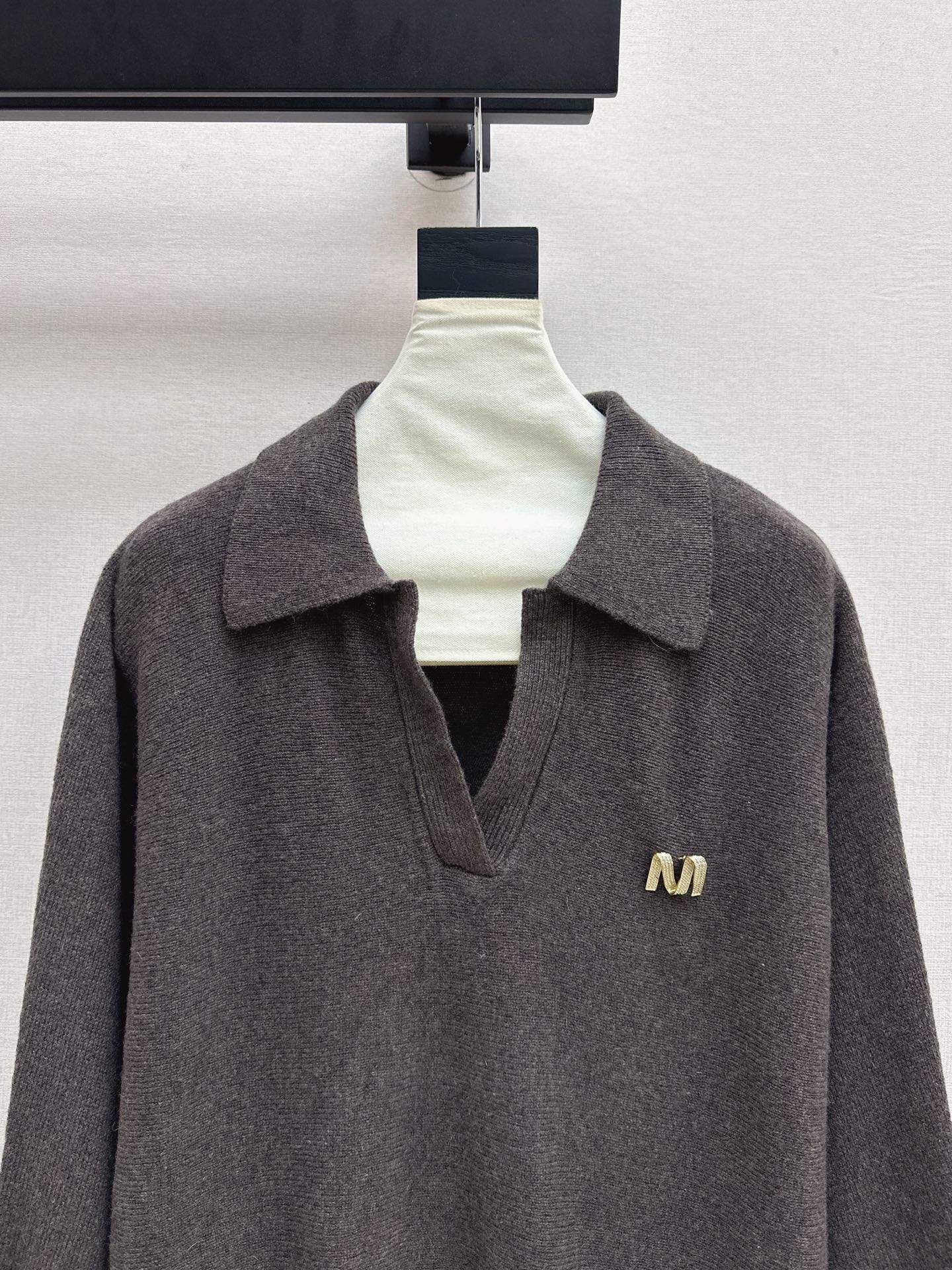 Max NEW lapel sweater