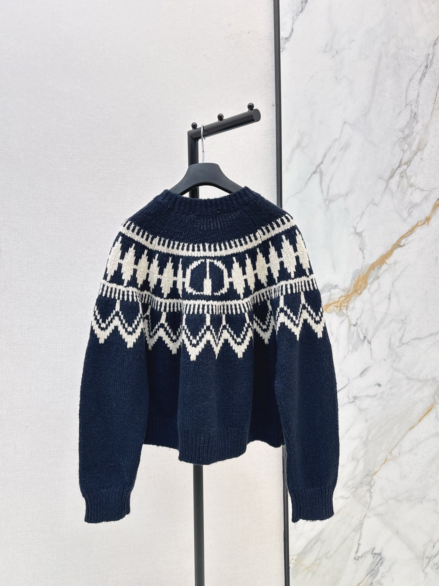 CD NEW knitted sweater
