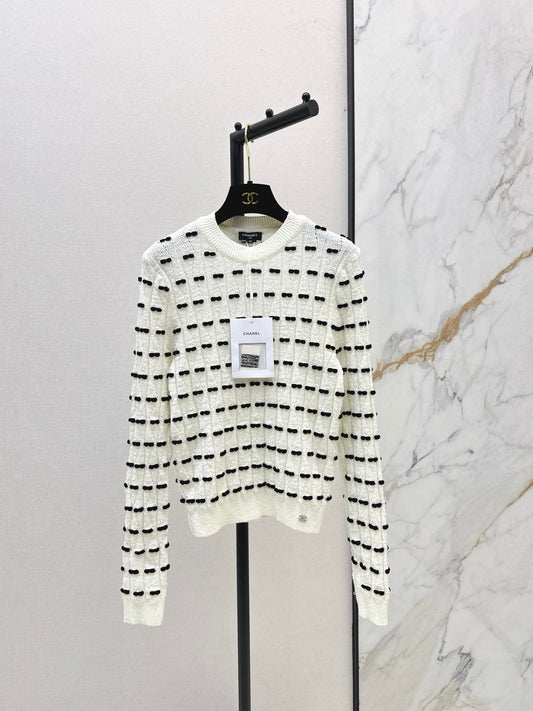 Chan NEW knitted sweater