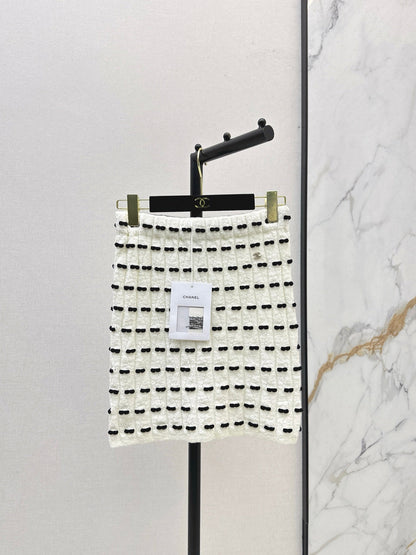 Chan NEW knitted skirt