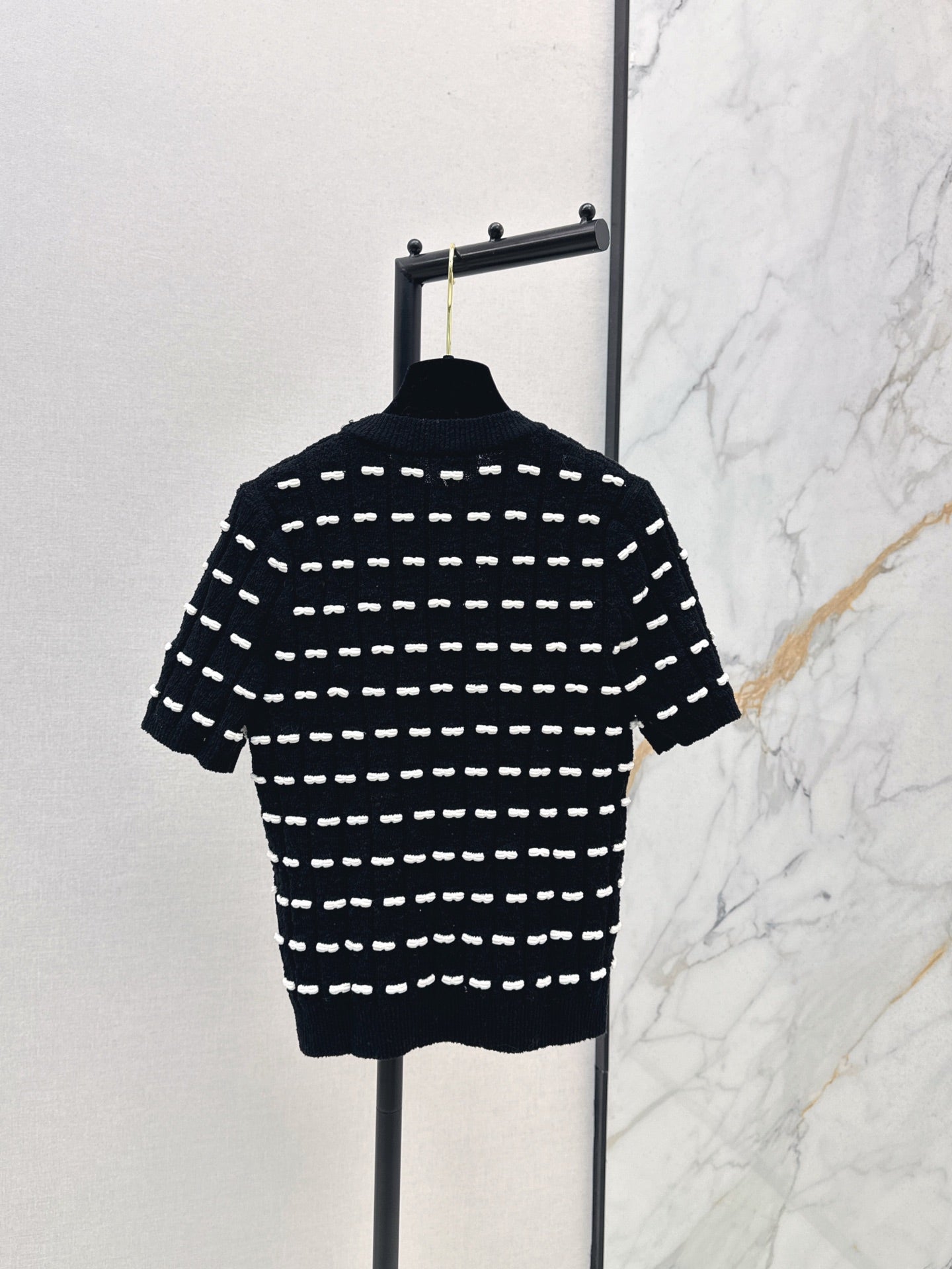 Chan NEW knitted sweater