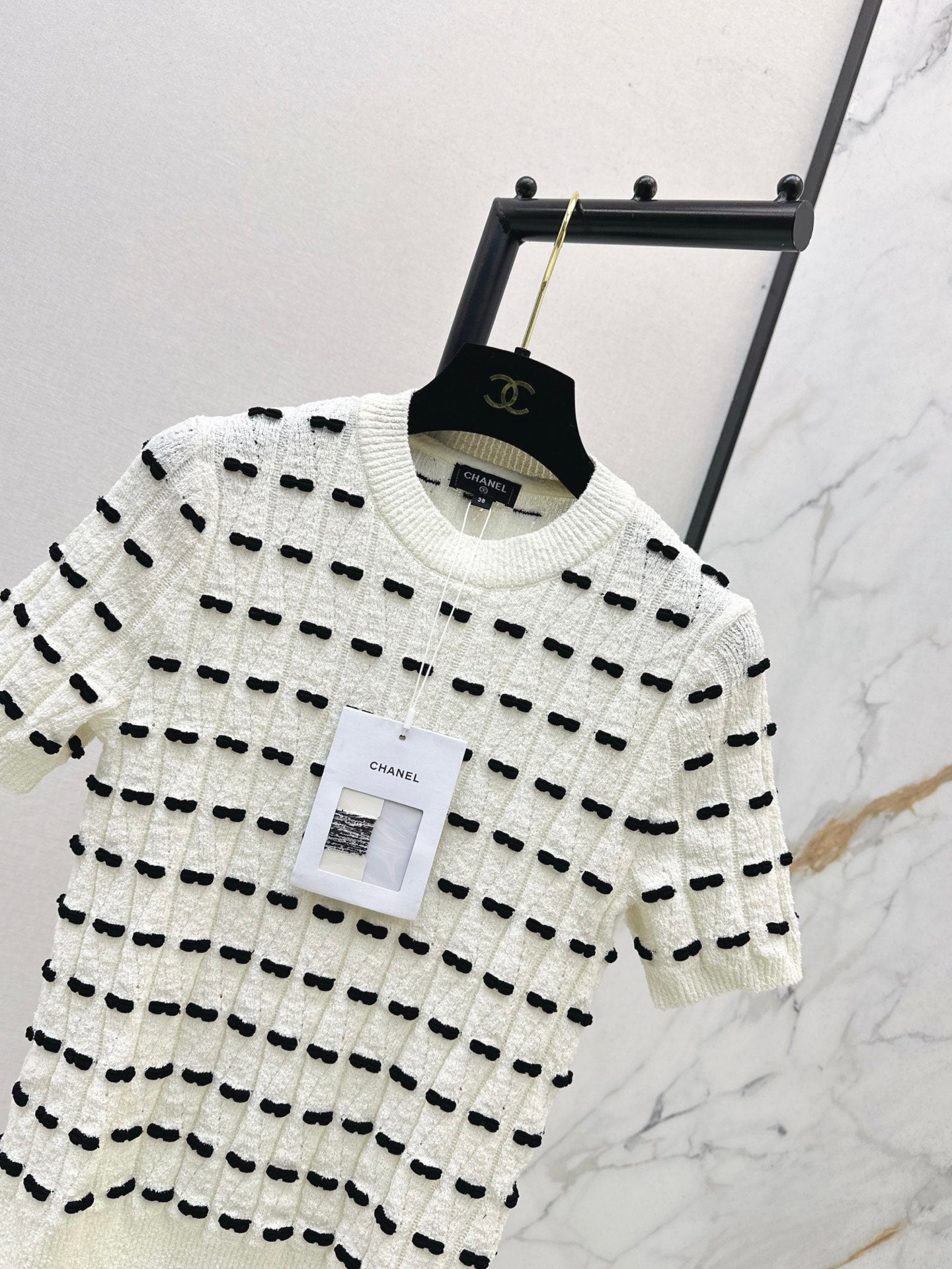 Chan NEW knitted sweater