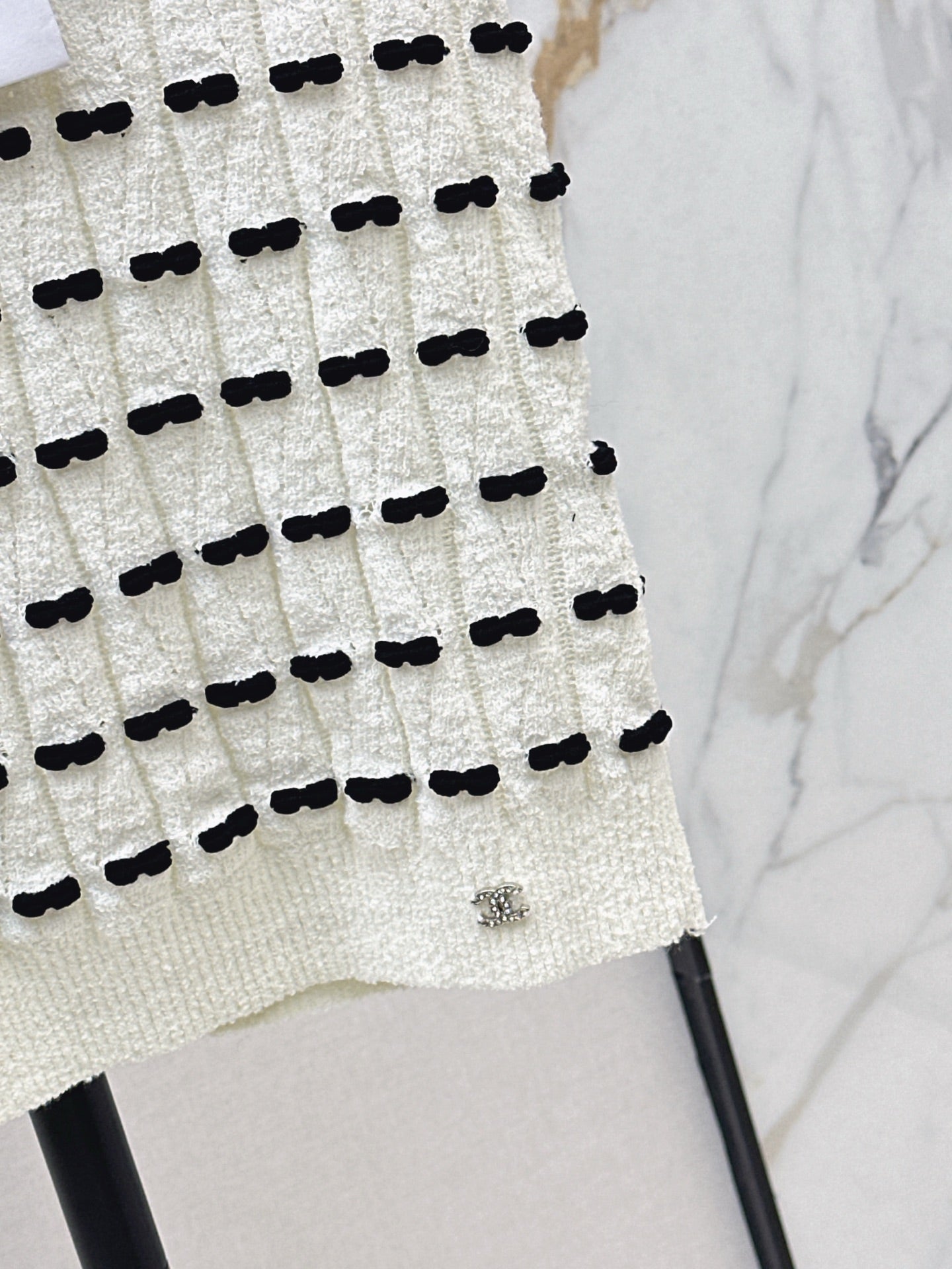 Chan NEW knitted sweater