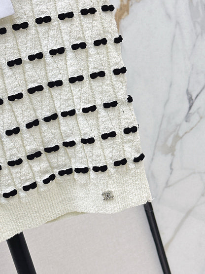 Chan NEW knitted sweater