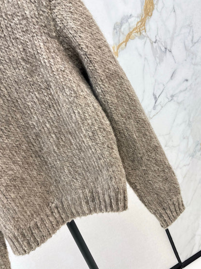 Es NEW wool sweater