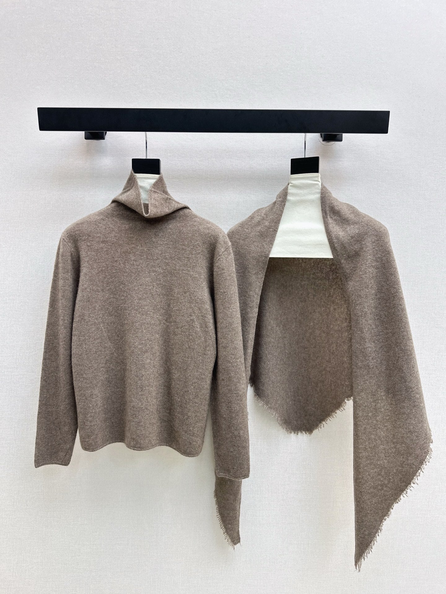 Loro NEW Cashmere sweater and shawl set
