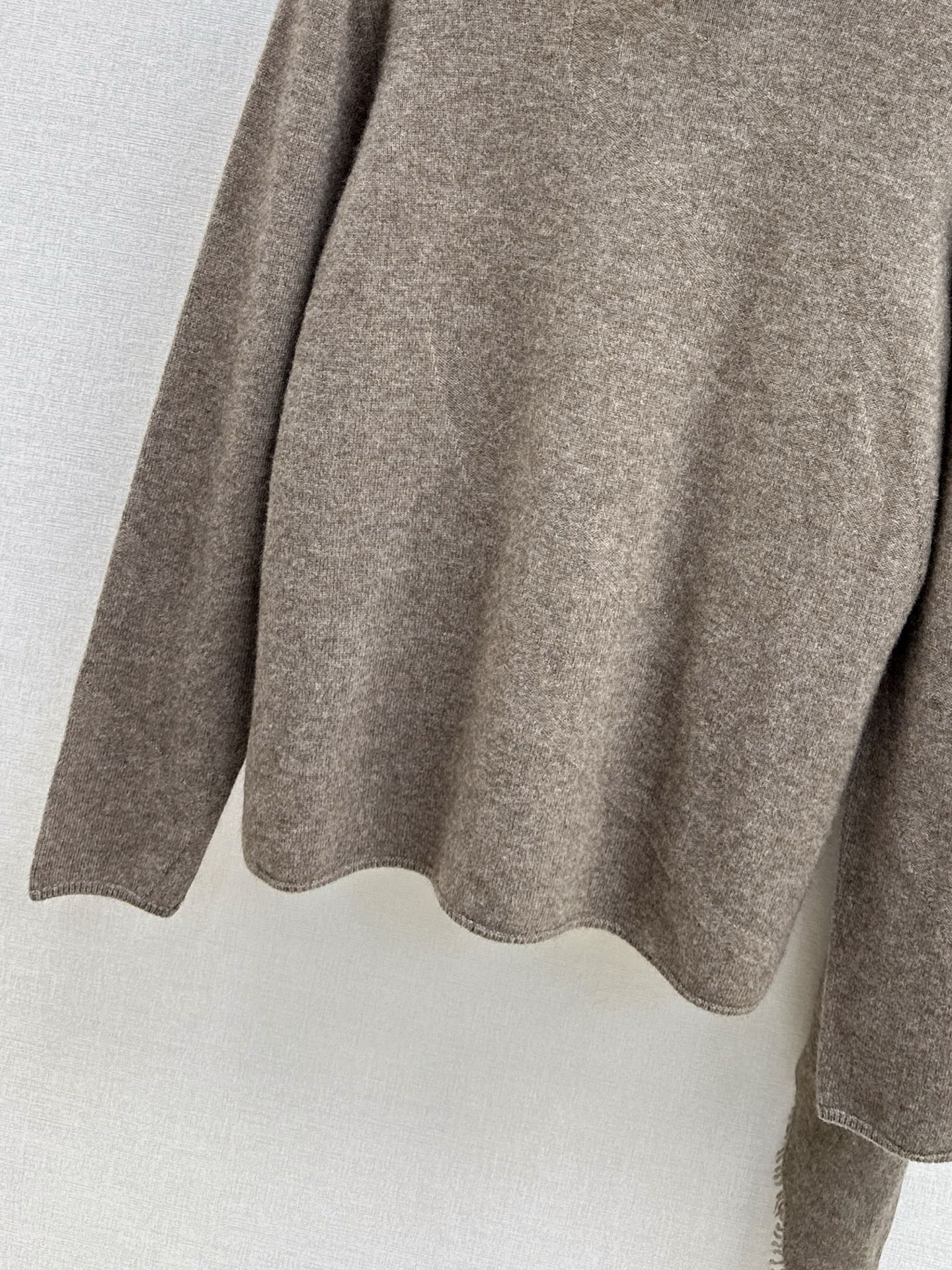 Loro NEW Cashmere sweater and shawl set