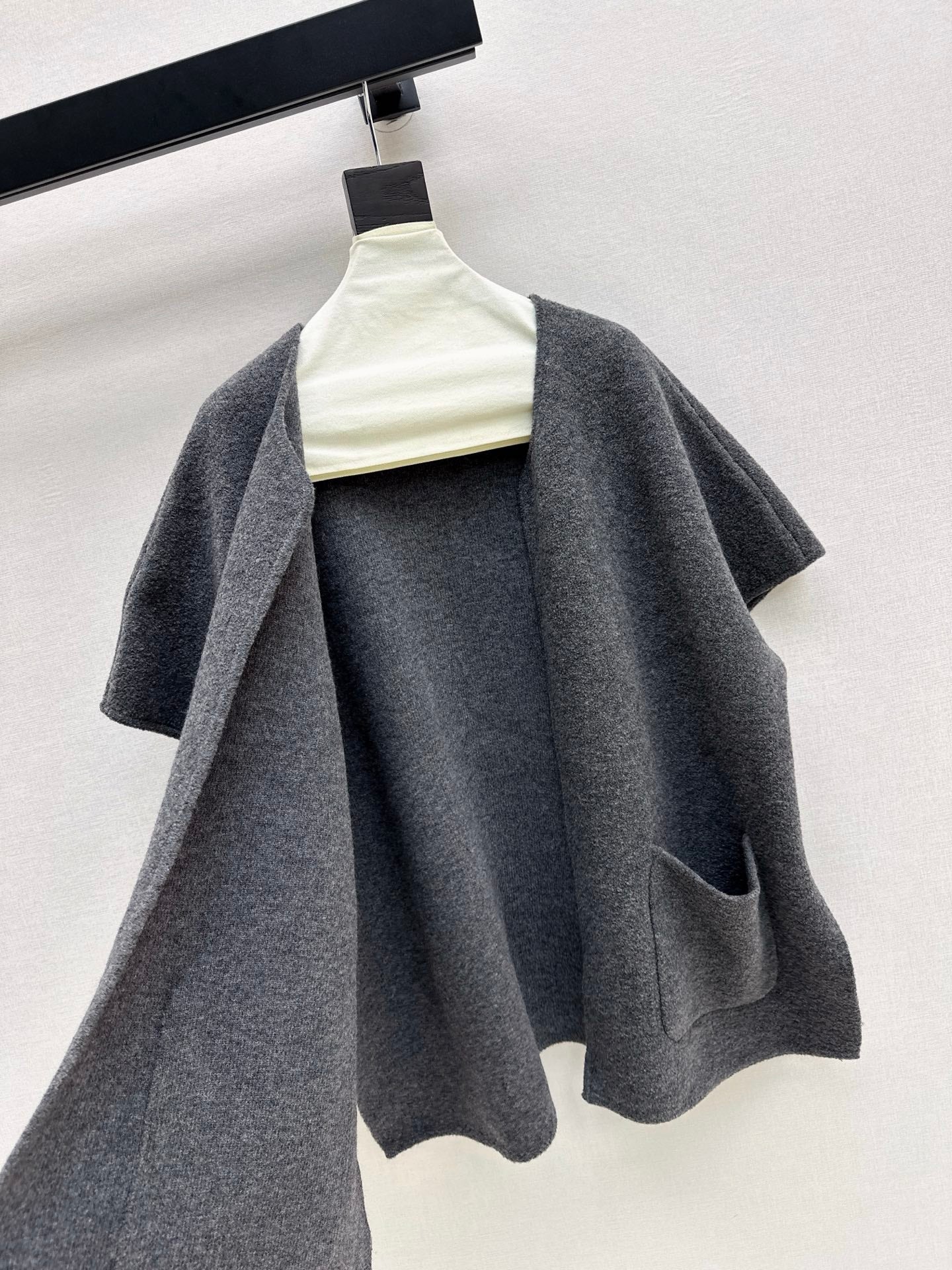 Brun NEW knitted jacket