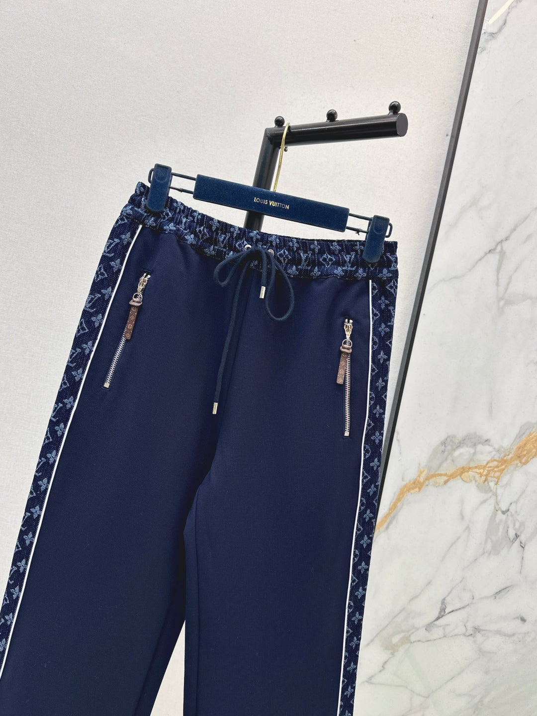 Louis NEW Straight-leg pants