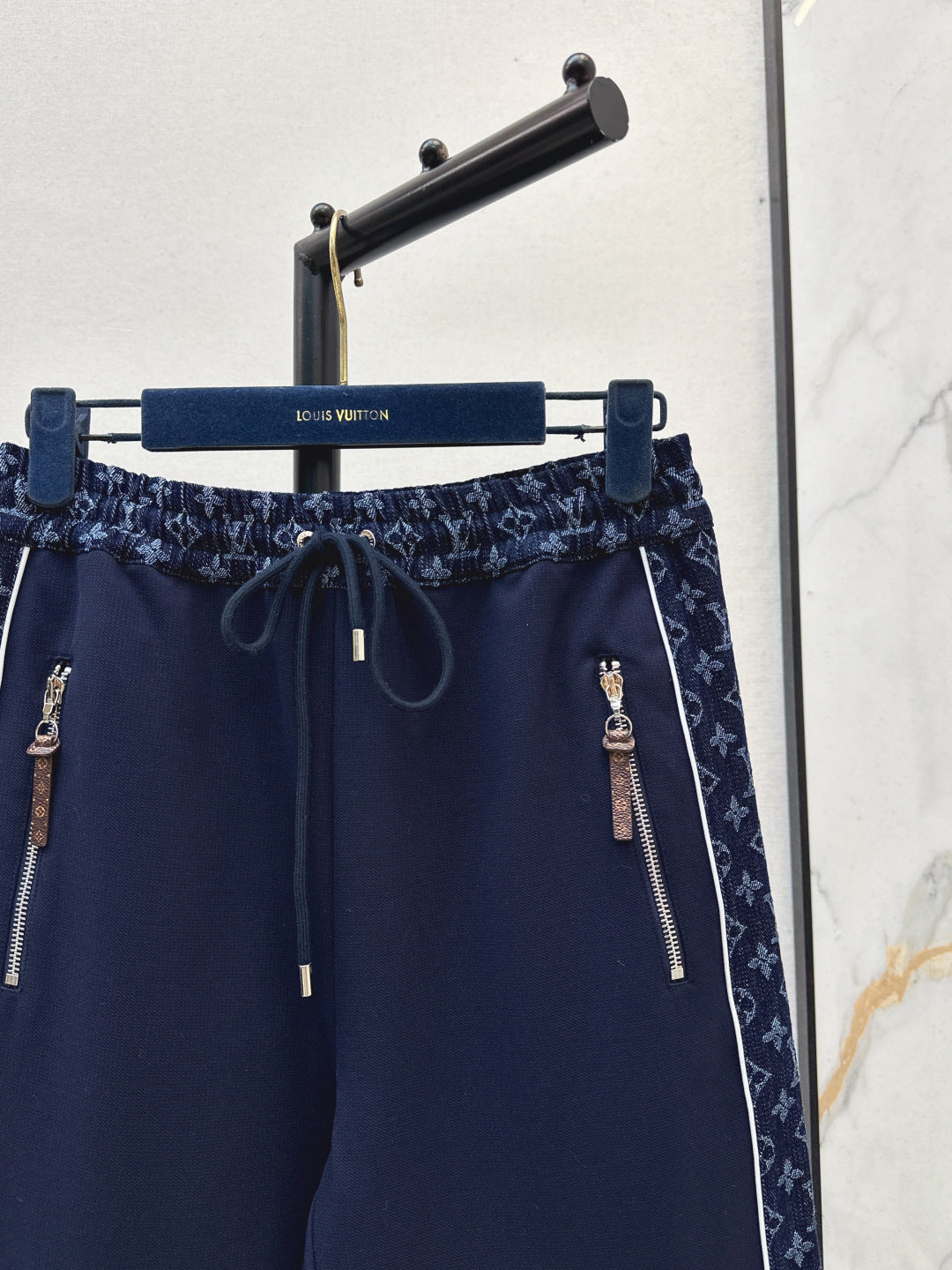 Louis NEW Straight-leg pants