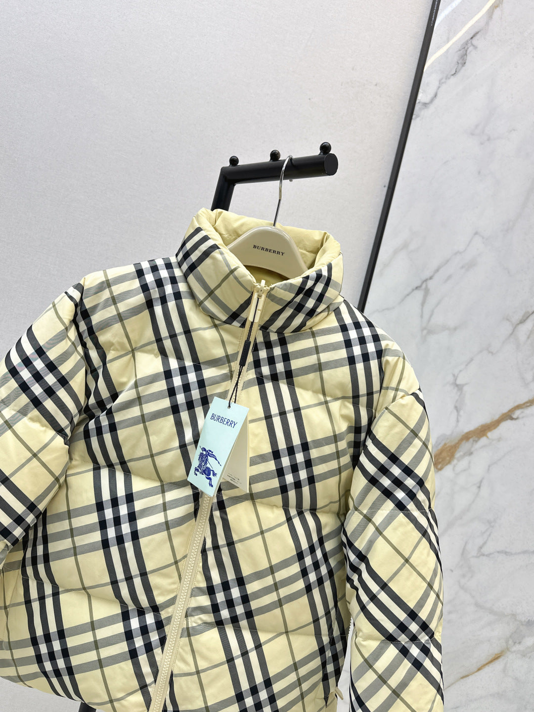 Bur NEW Reversible down jacket