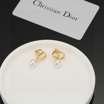 CD New Pearl earrings