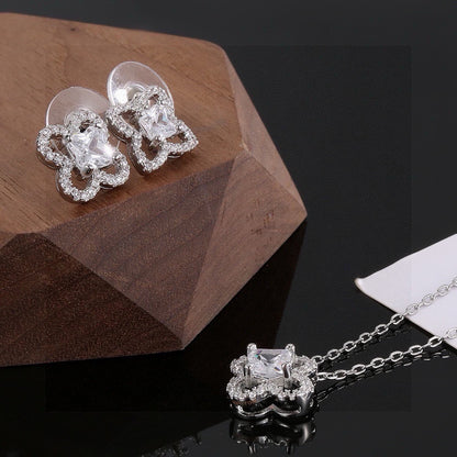 Louis New Earrings and necklace