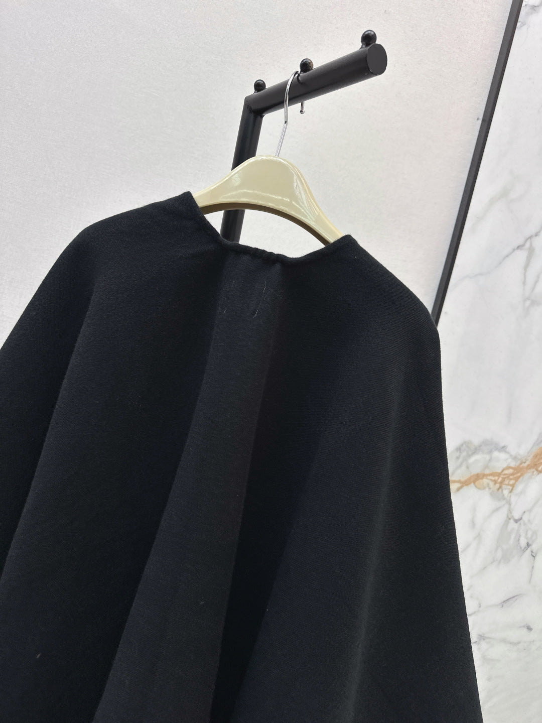 Bur NEW Reversible wool cape