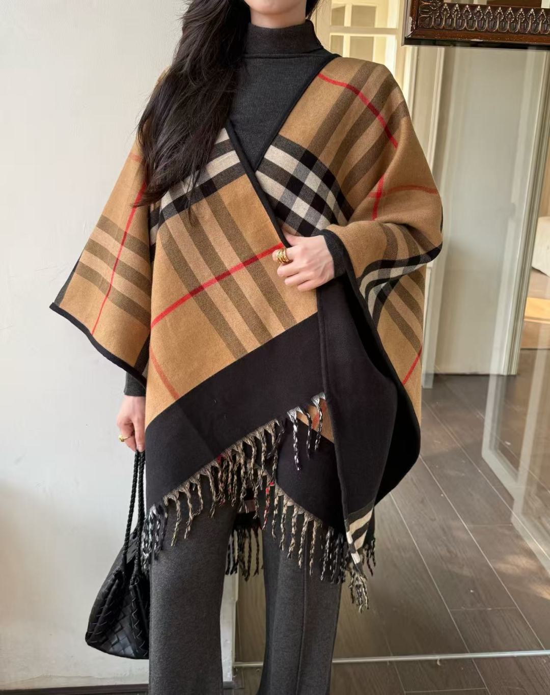 Bur NEW Reversible wool cape