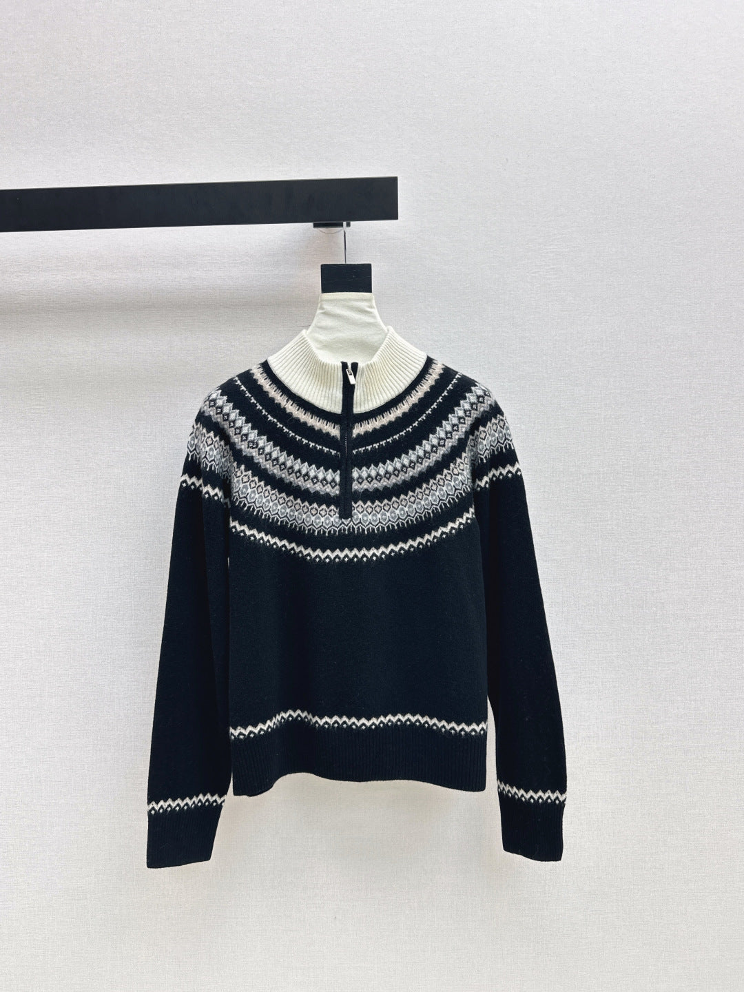 Loro NEW Knitted sweater