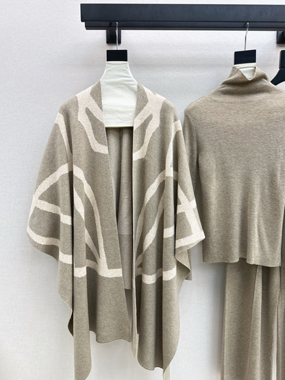 Max NEW knitted suit