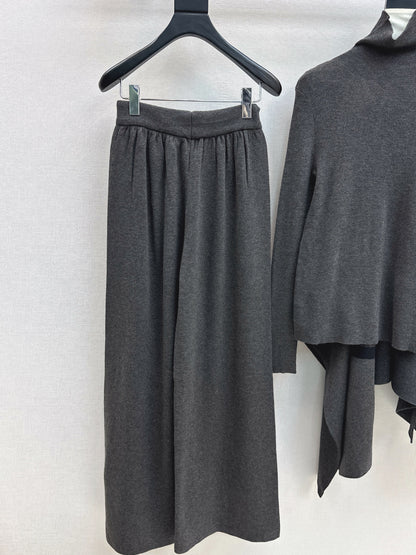 Max NEW knitted suit