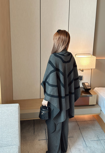 Max NEW knitted suit