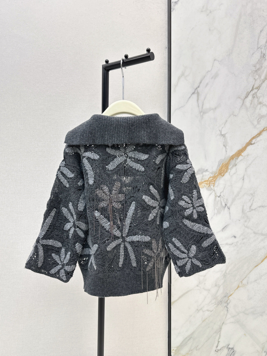 Brun NEW Embroidered sweater