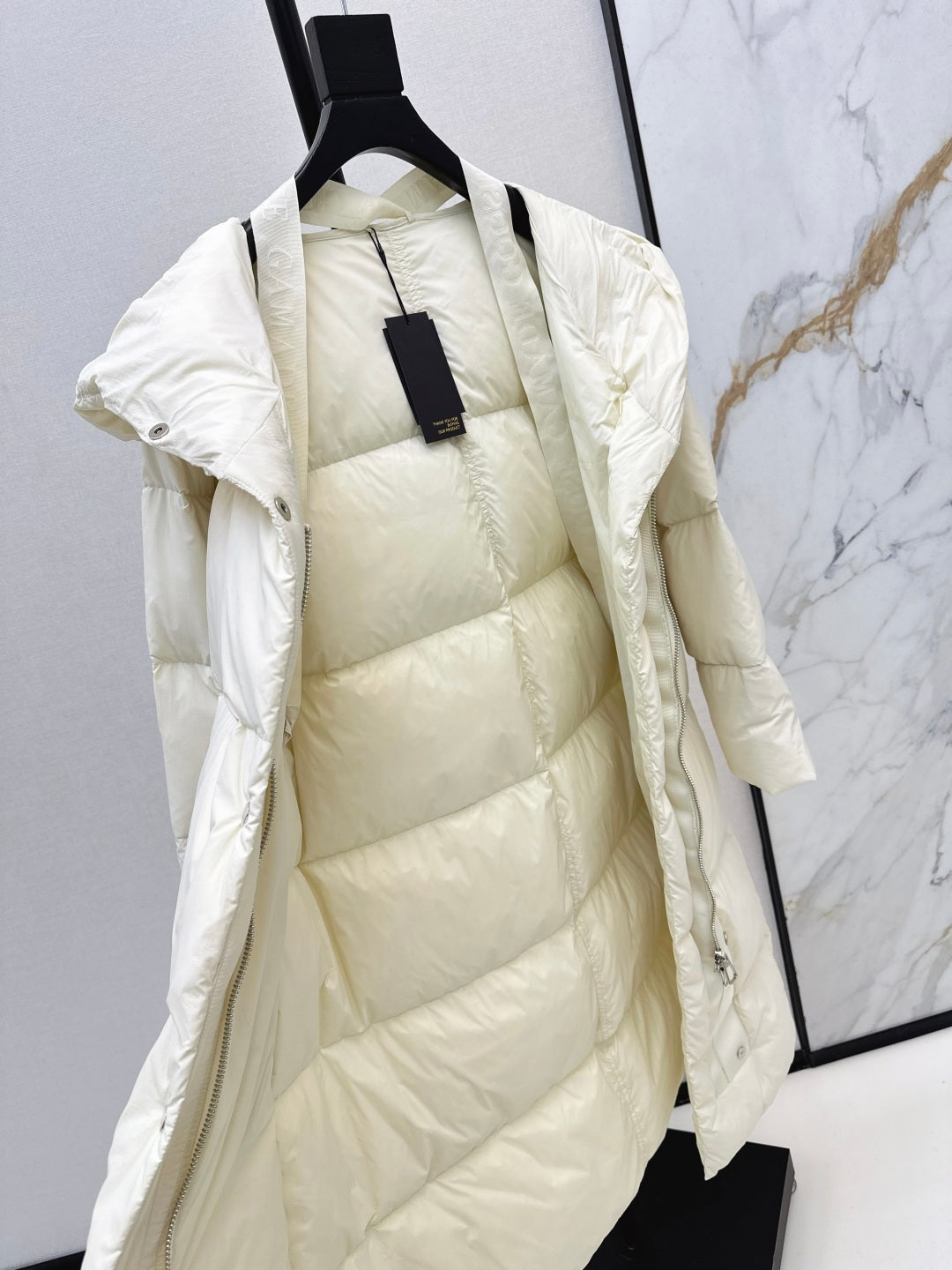 Canada NEW Down jacket