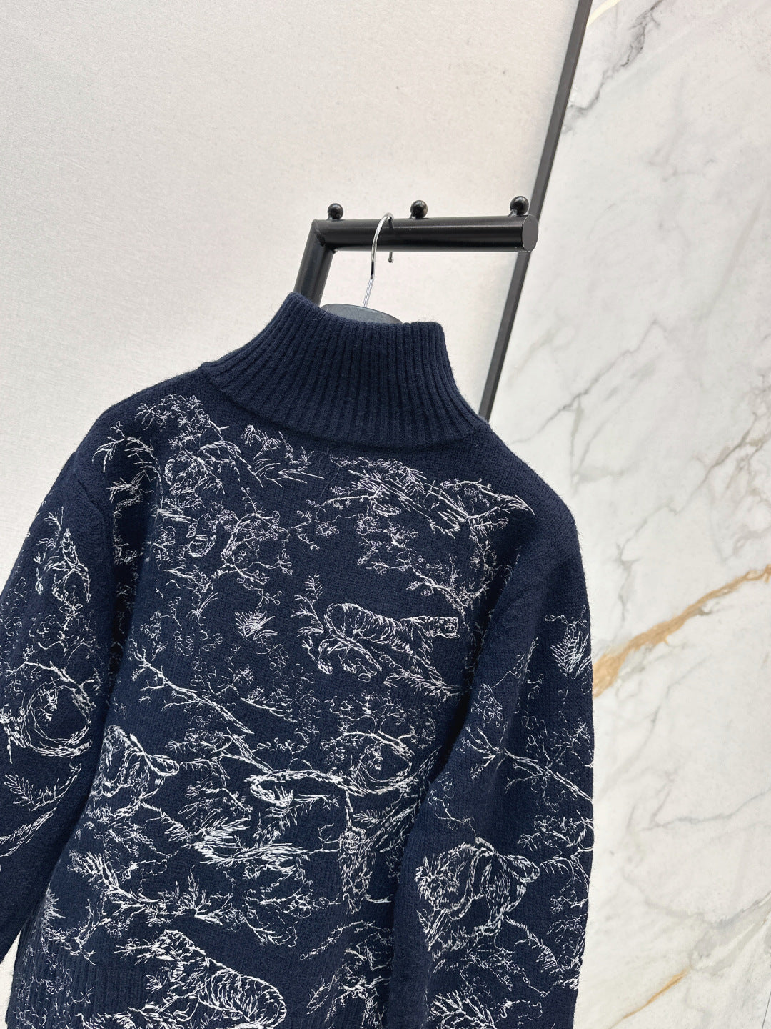 CD NEW Knitted zip-up jacket