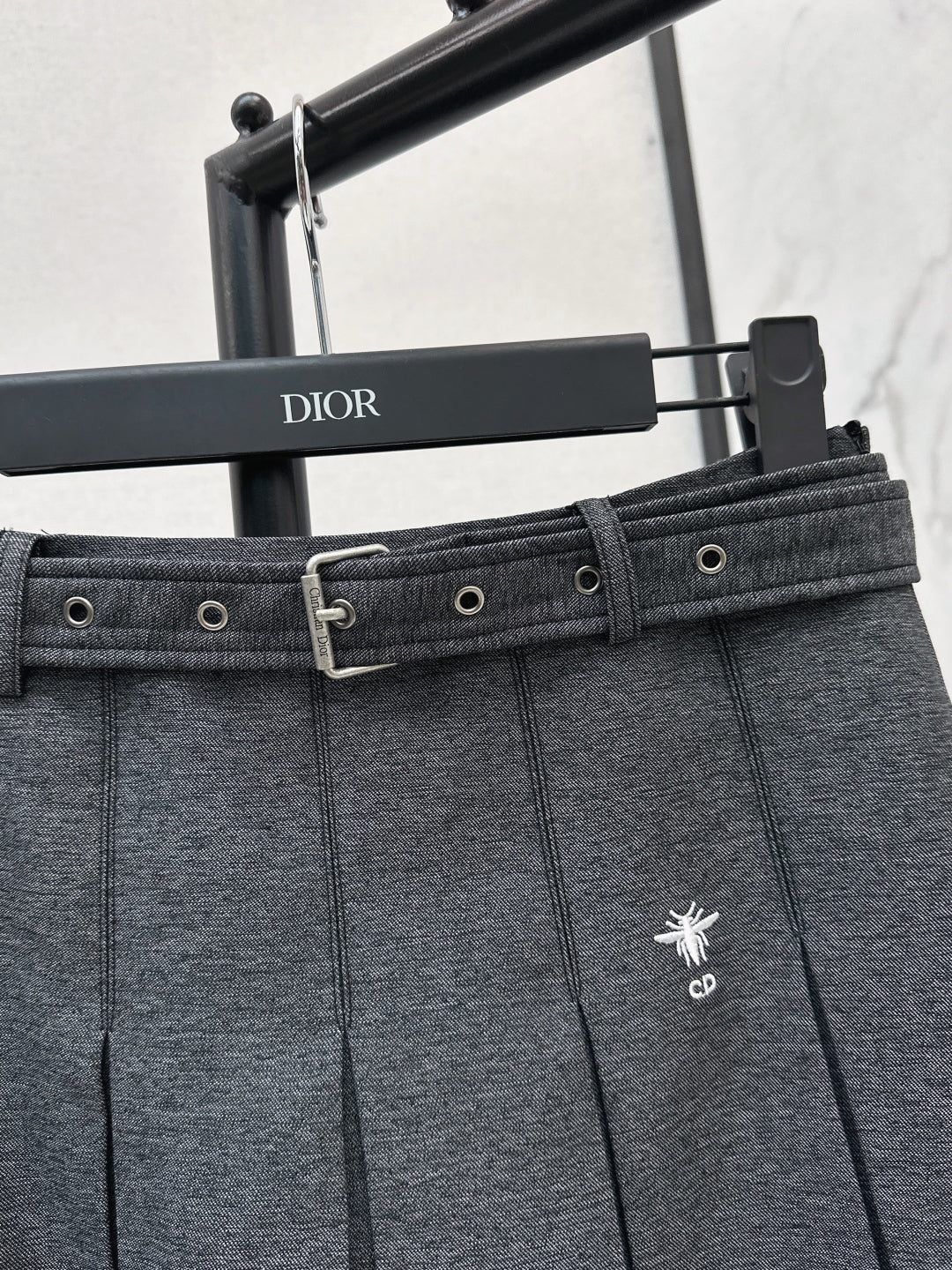 CD NEW pleated skirt