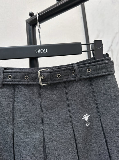 CD NEW pleated skirt