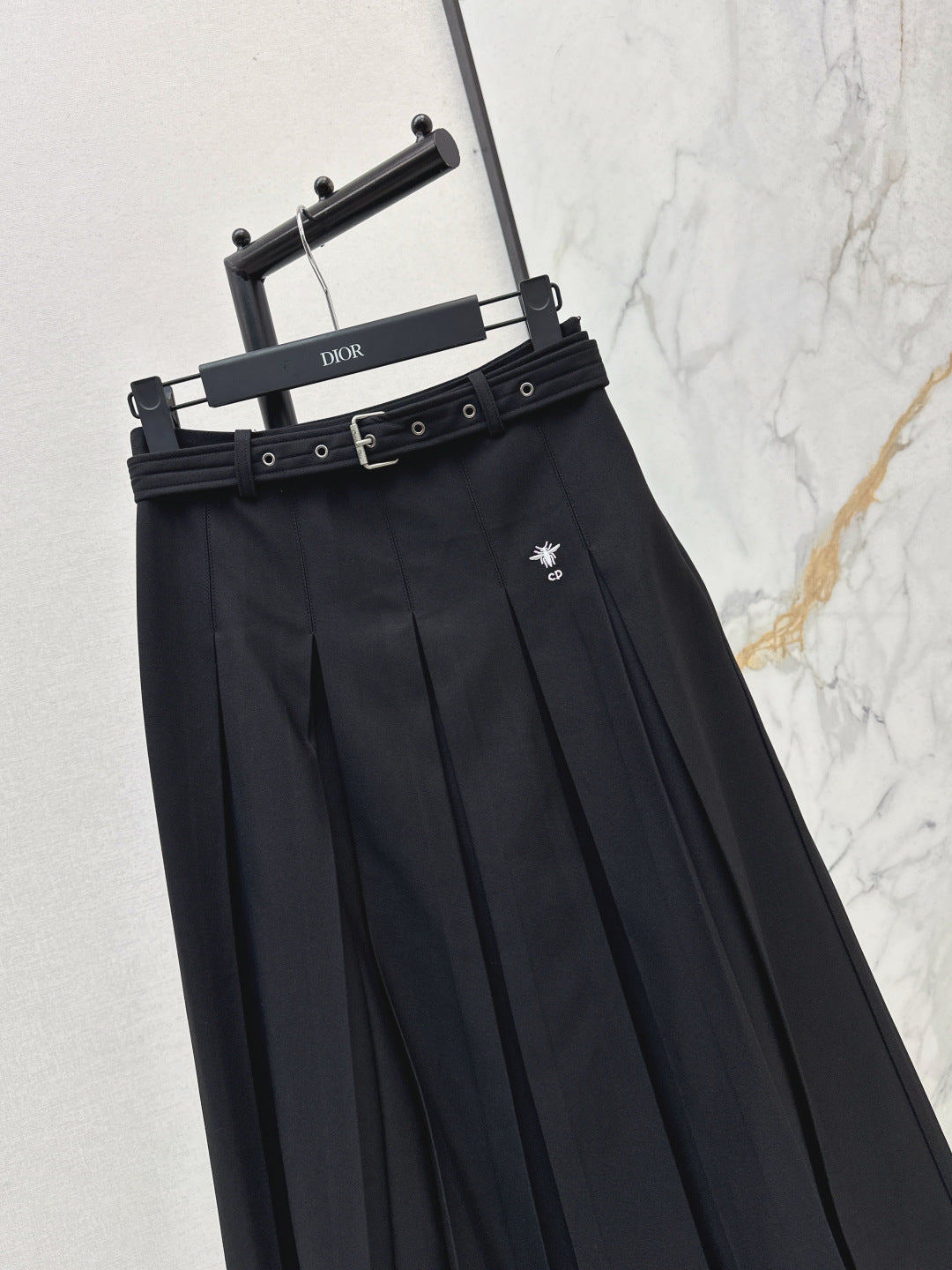 CD NEW pleated skirt