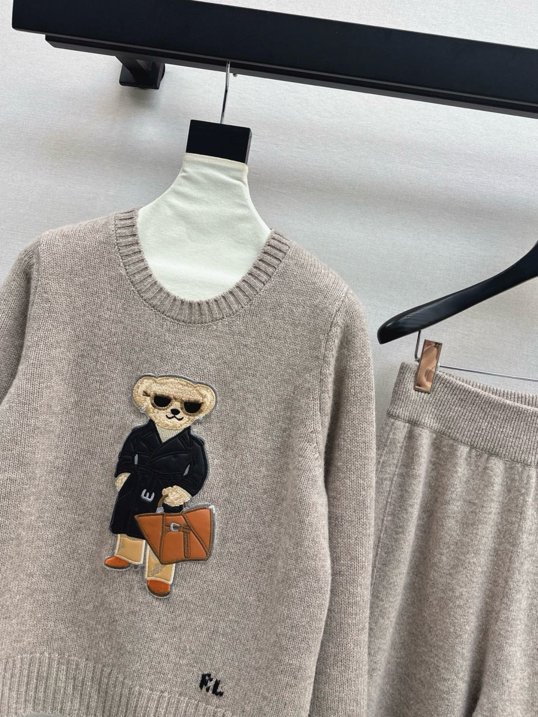 Ral NEW Sweater and straight-leg pants set