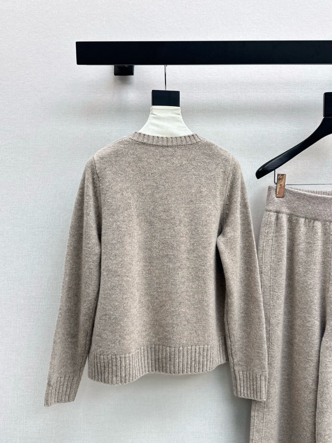 Ral NEW Sweater and straight-leg pants set