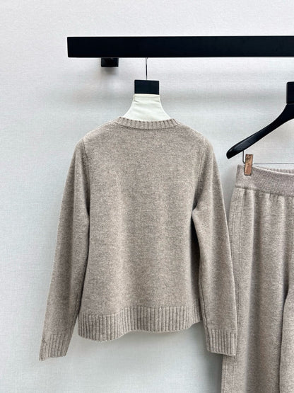 Ral NEW Sweater and straight-leg pants set