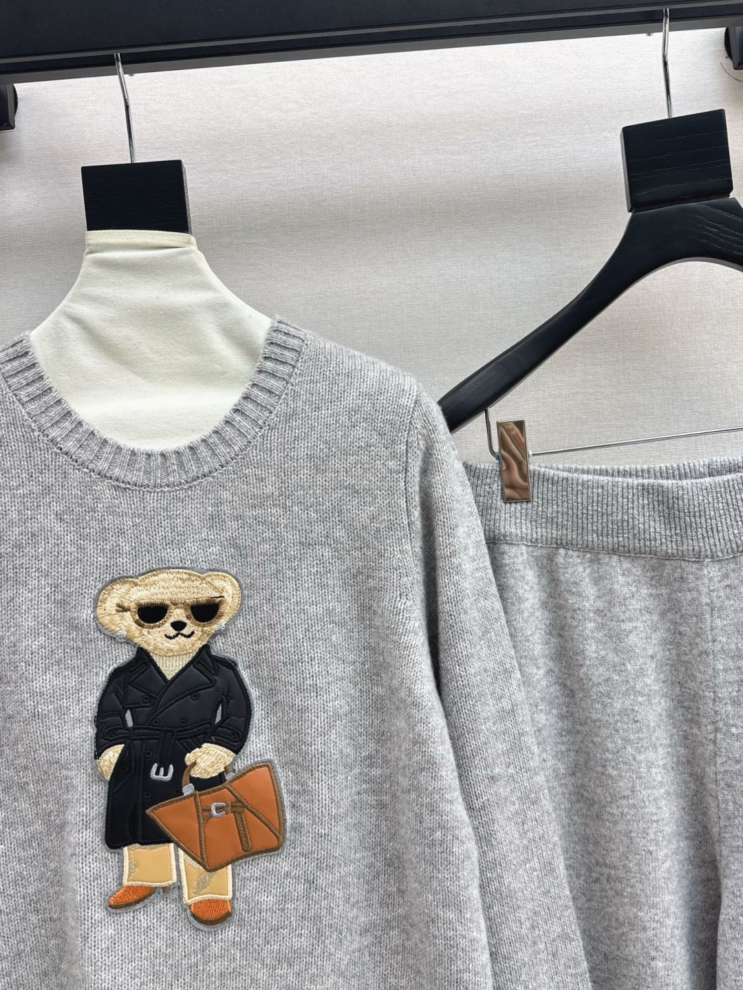 Ral NEW Sweater and straight-leg pants set